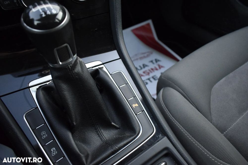 Volkswagen Golf 2.0 TDI 4Motion BlueMotion Technology Edition - 17