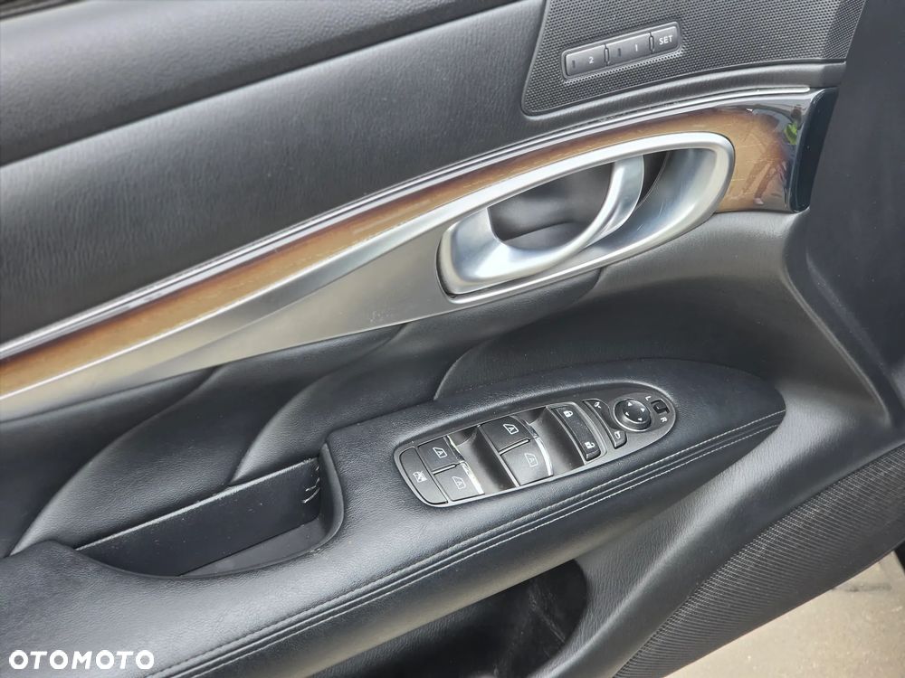 Infiniti M M30d S Premium - 30