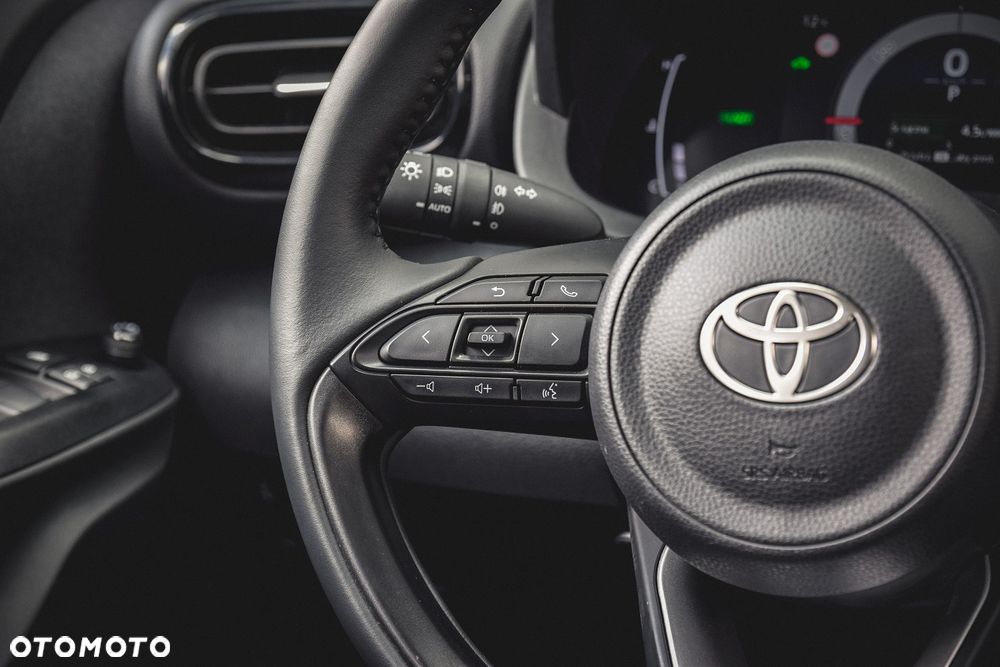 Toyota Yaris Cross Hybrid 1.5 Comfort - 24