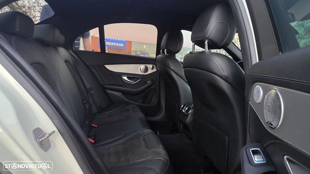 Mercedes-Benz C 63 AMG Standard - 42