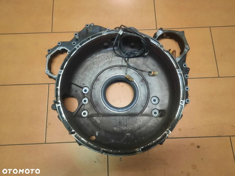 Obudowa Kola Zamachowego Rozrzadu Czujniki Scania R 380 - 1