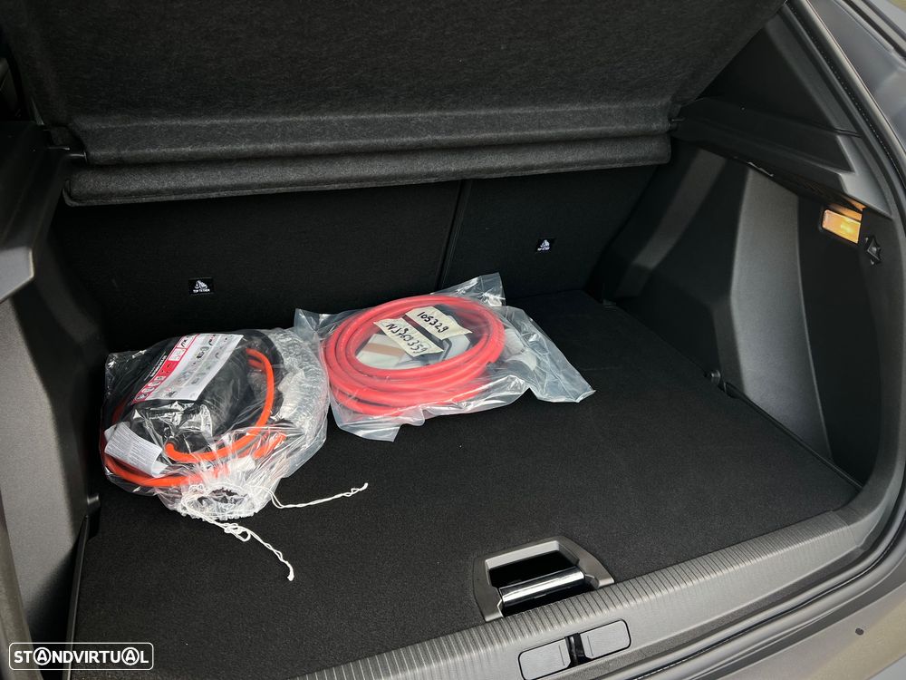 Peugeot e-2008 Allure Pack - 23