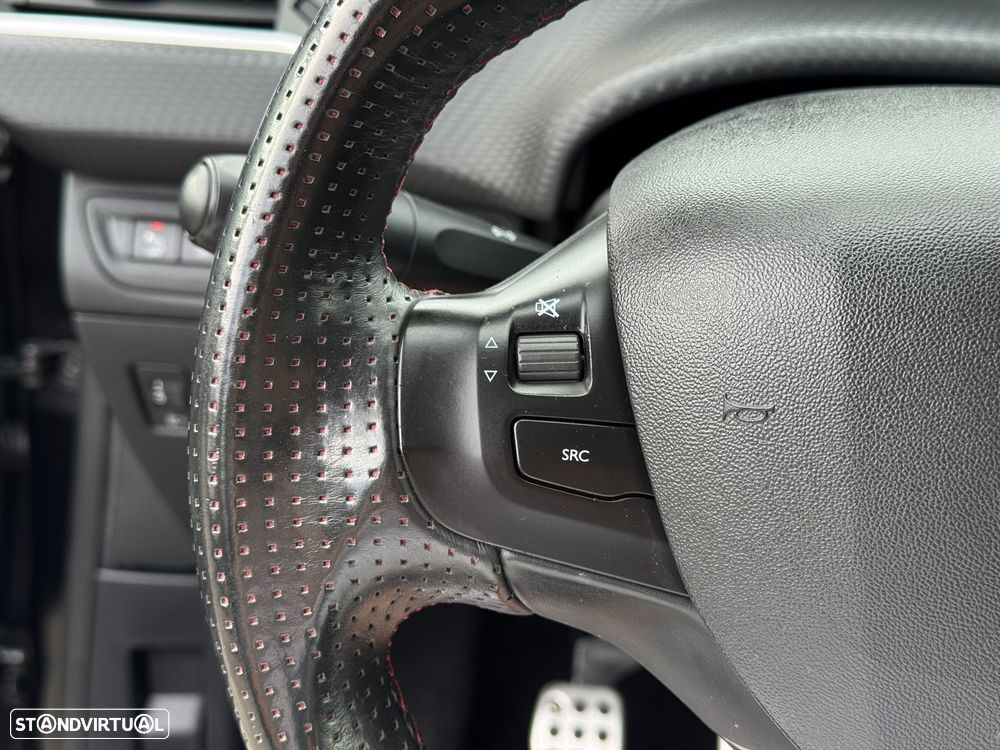 Peugeot 208 1.2 PureTech GT Line - 14