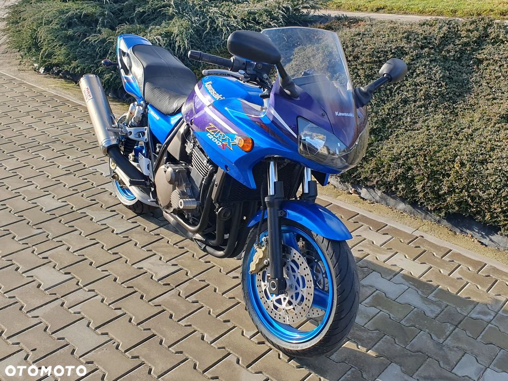 Kawasaki ZRX - 1