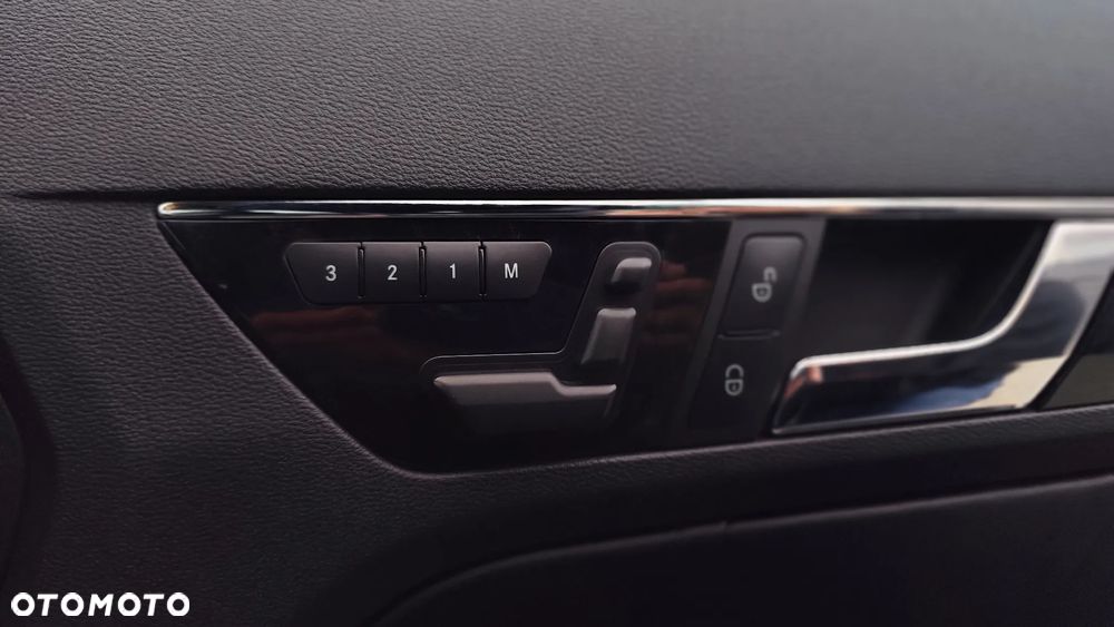 Mercedes-Benz Klasa E - 18