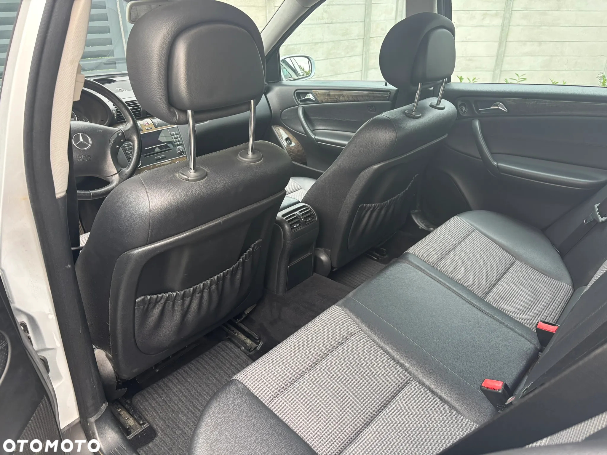 Mercedes-Benz Klasa C 200 T Kompressor Automatik Avantgarde - 9