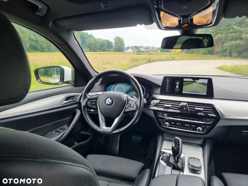 BMW Seria 5 525d Sport Line sport - 23