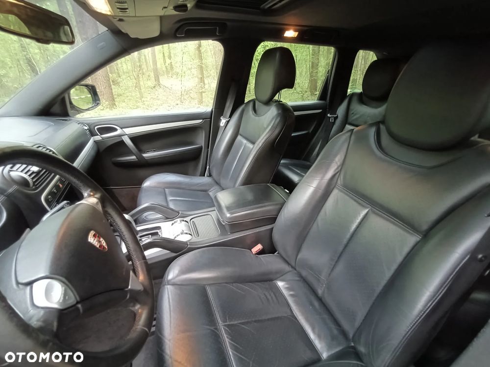 Porsche Cayenne - 17