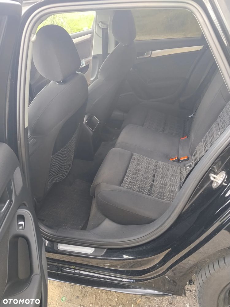 Audi A4 Avant - 10