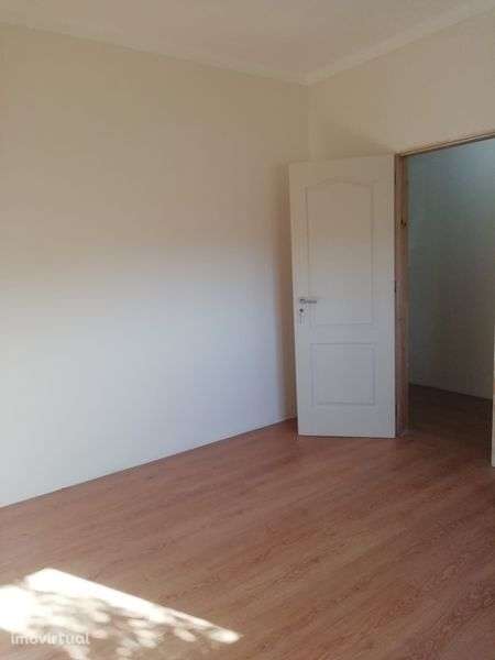 Moradia, 600 m de terreno - Grande imagem: 2/4