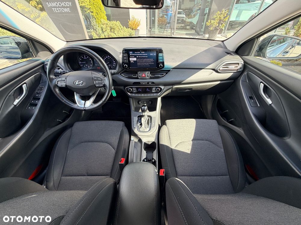 Hyundai i30 1.5 T-GDI 48V Comfort DCT - 10