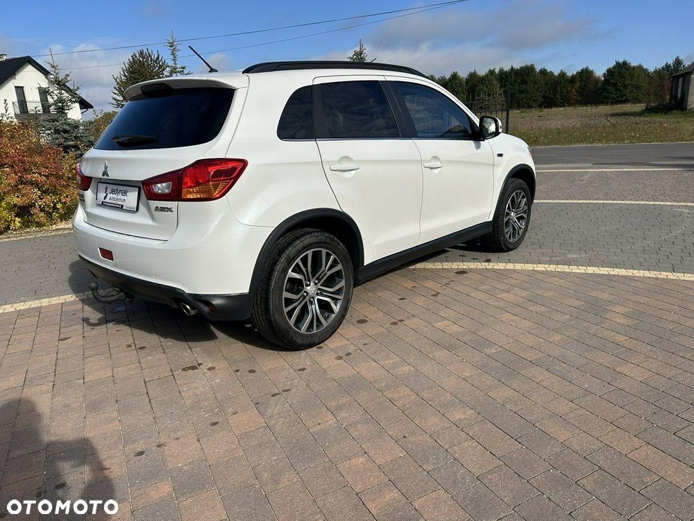 Mitsubishi ASX - 10