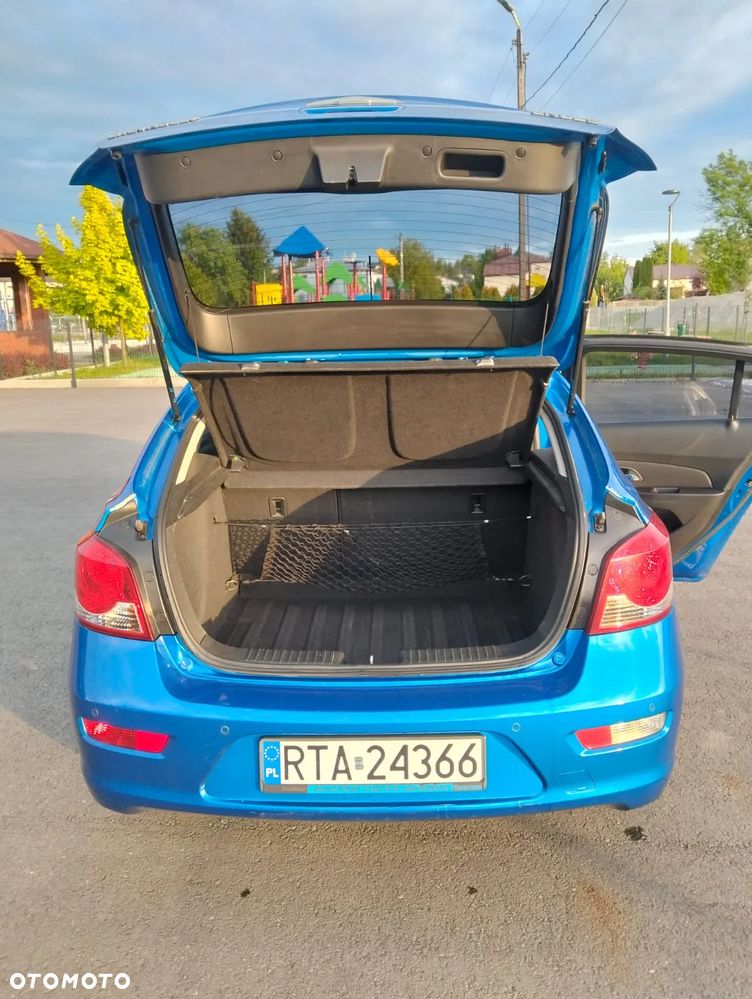 Chevrolet Cruze 1.8 LT - 11