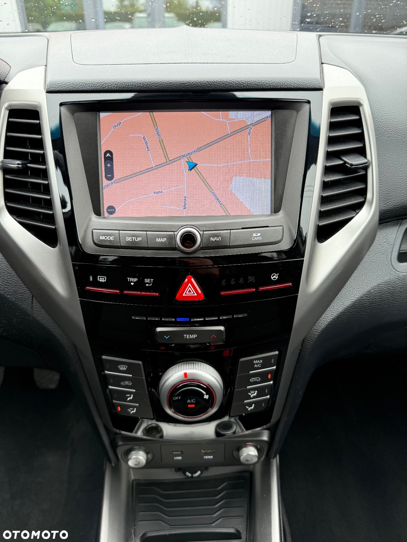 SsangYong/KGM Tivoli 1.6 D Crystal Base - 33