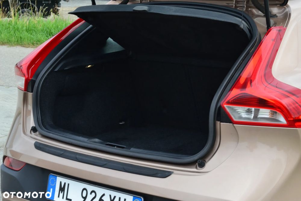 Volvo V40 Cross Country D3 Geartronic Momentum - 5