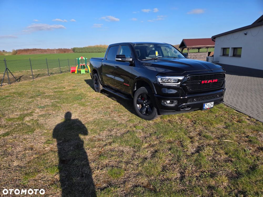 RAM 1500 5.7 Crew Cab Shortbed Bighorn Black - 2
