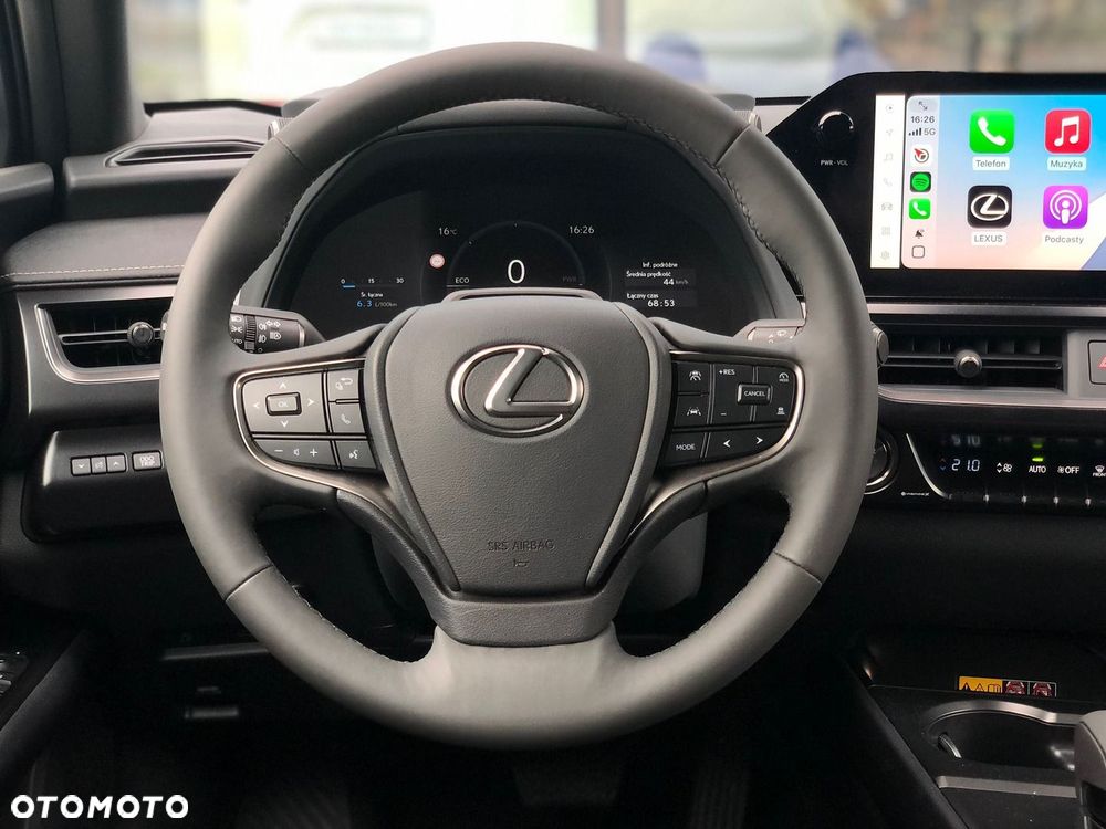 Lexus UX 300h F Sport Design - 11