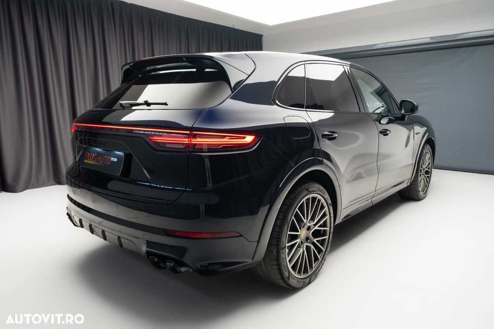 Porsche Cayenne E-Hybrid Tiptronic S Platinum Edition - 6