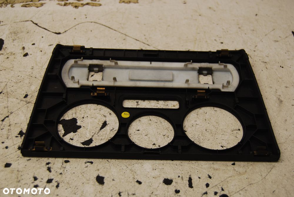 RAMKA KONSOLI PANELU KLIMATYZACJI 8L0863263L AUDI A3 8L LIFT - 2
