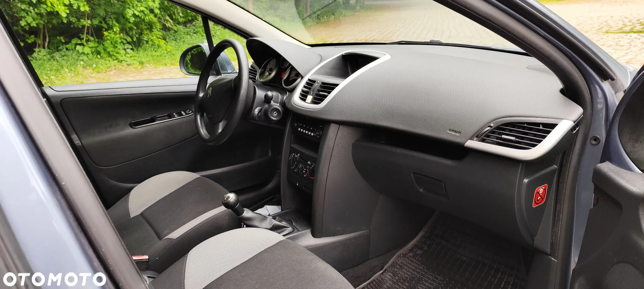 Peugeot 207 1.4 Trendy - 8