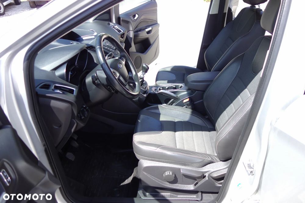 Ford Kuga 1.5 EcoBoost 2x4 Trend - 12