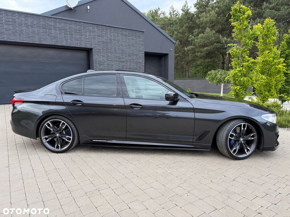 BMW Seria 5 M550i xDrive - 15