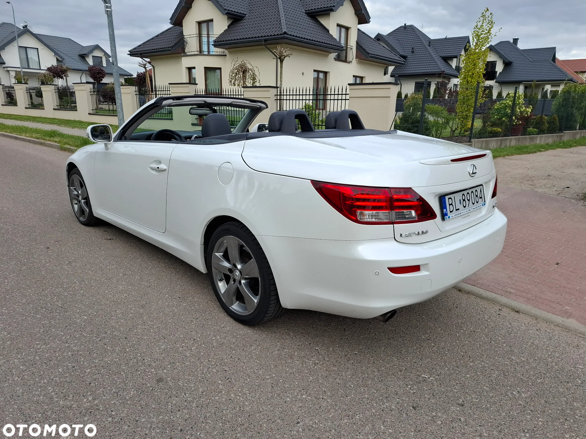 Lexus IS 250 Cabriolet Luxury Line - 4