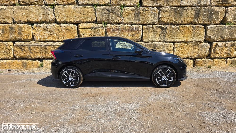 MG MG4 64 kWh Luxury - 4