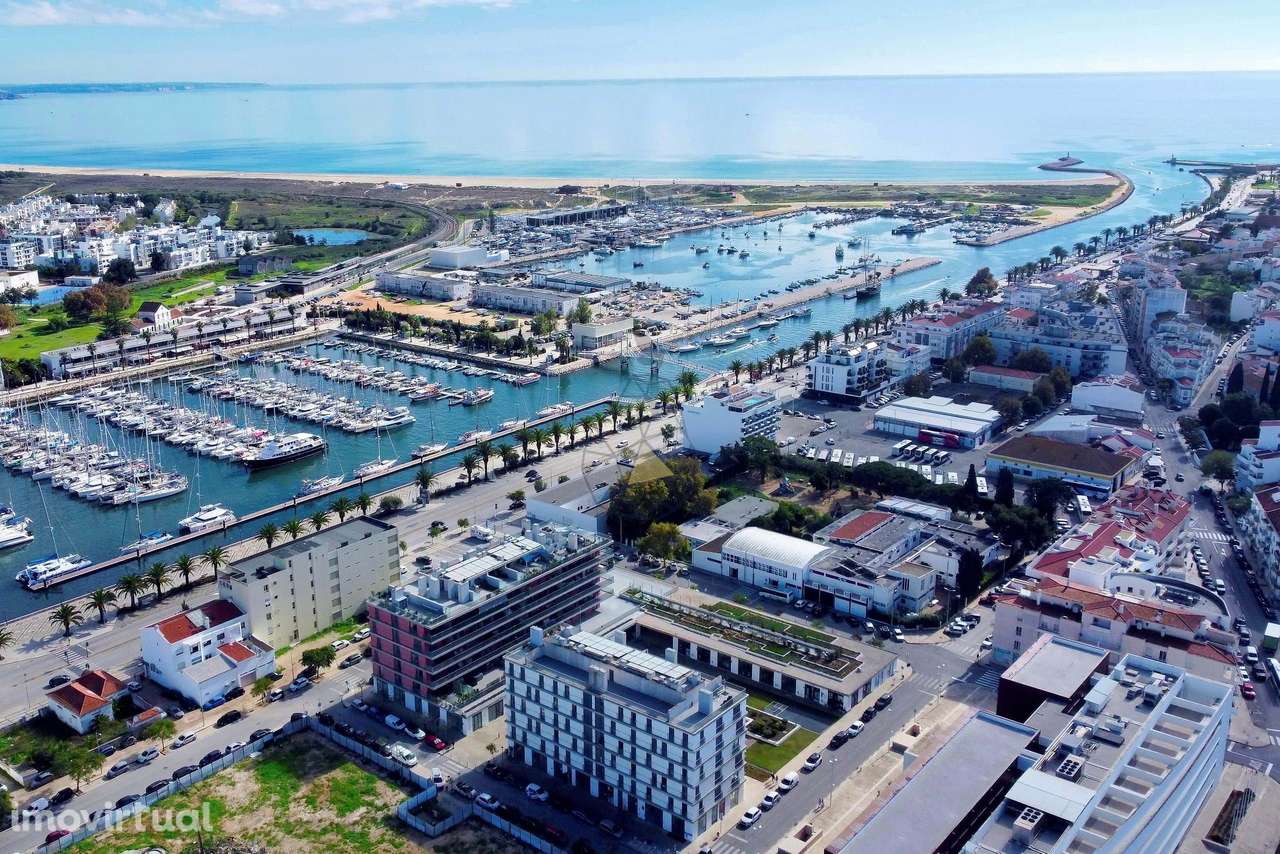 Terreno para construção de prédio multifamiliar em Lagos - Grande imagem: 2/16