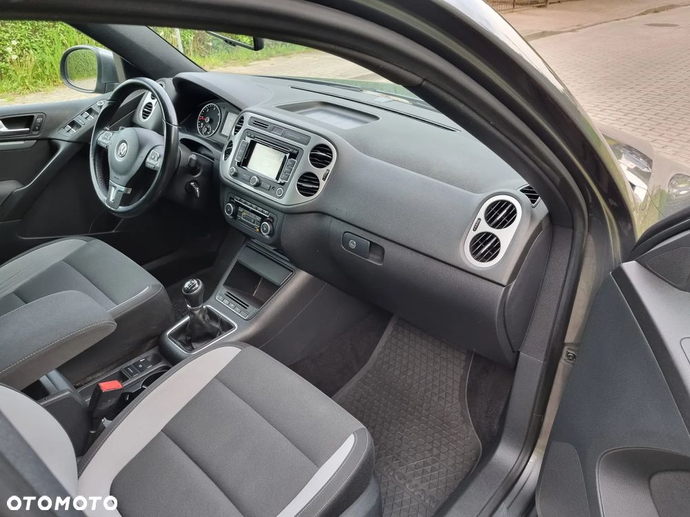 Volkswagen Tiguan 2.0 TDI 4Mot Perfectline R-Style - 11