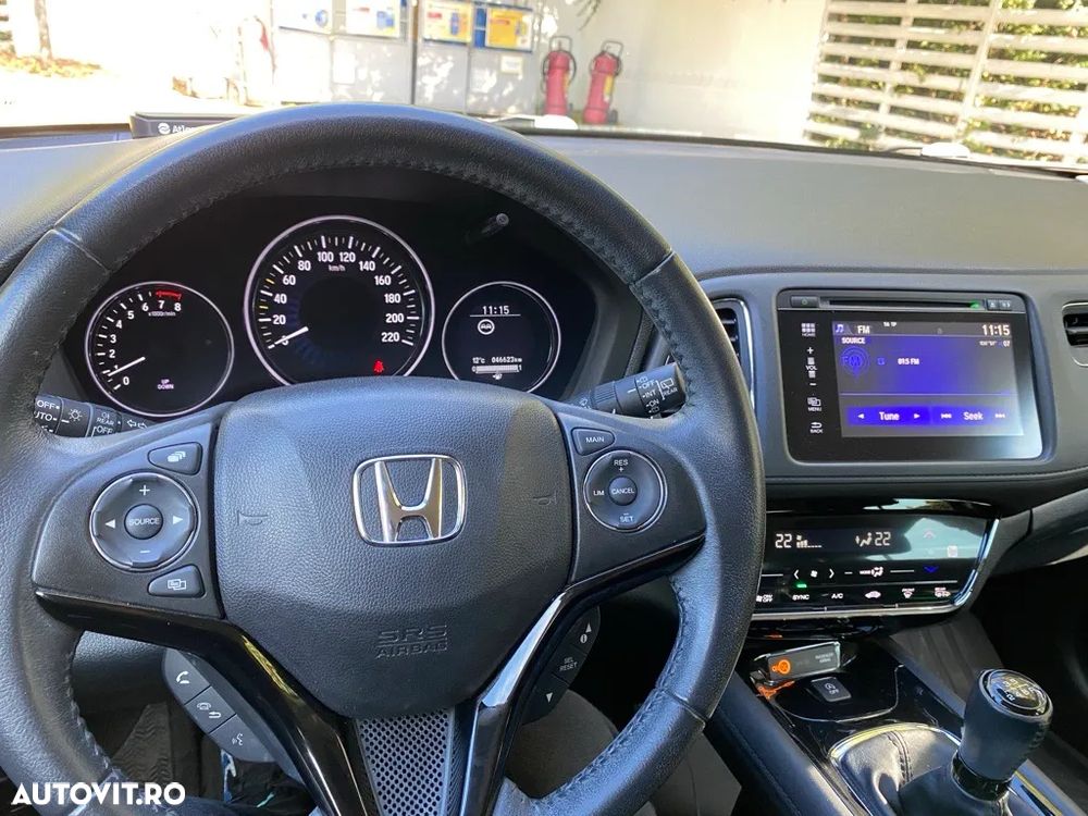Honda HR-V 1.5 i-VTEC M/T Elegance - 3