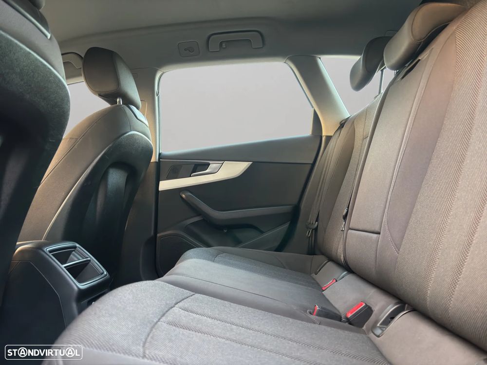 Audi A4 Avant 35 TDI S tronic - 13