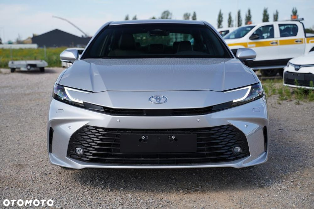 Toyota Camry 2.5 Hybrid Dynamic Force Comfort e-CVT - 2