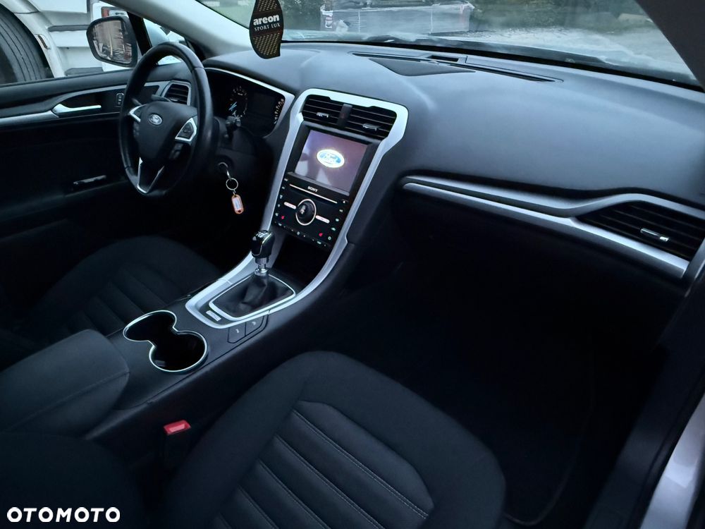 Ford Mondeo - 8