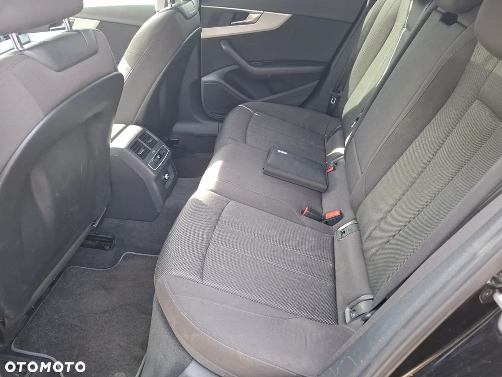 Audi A4 Avant 2.0 TDI - 9