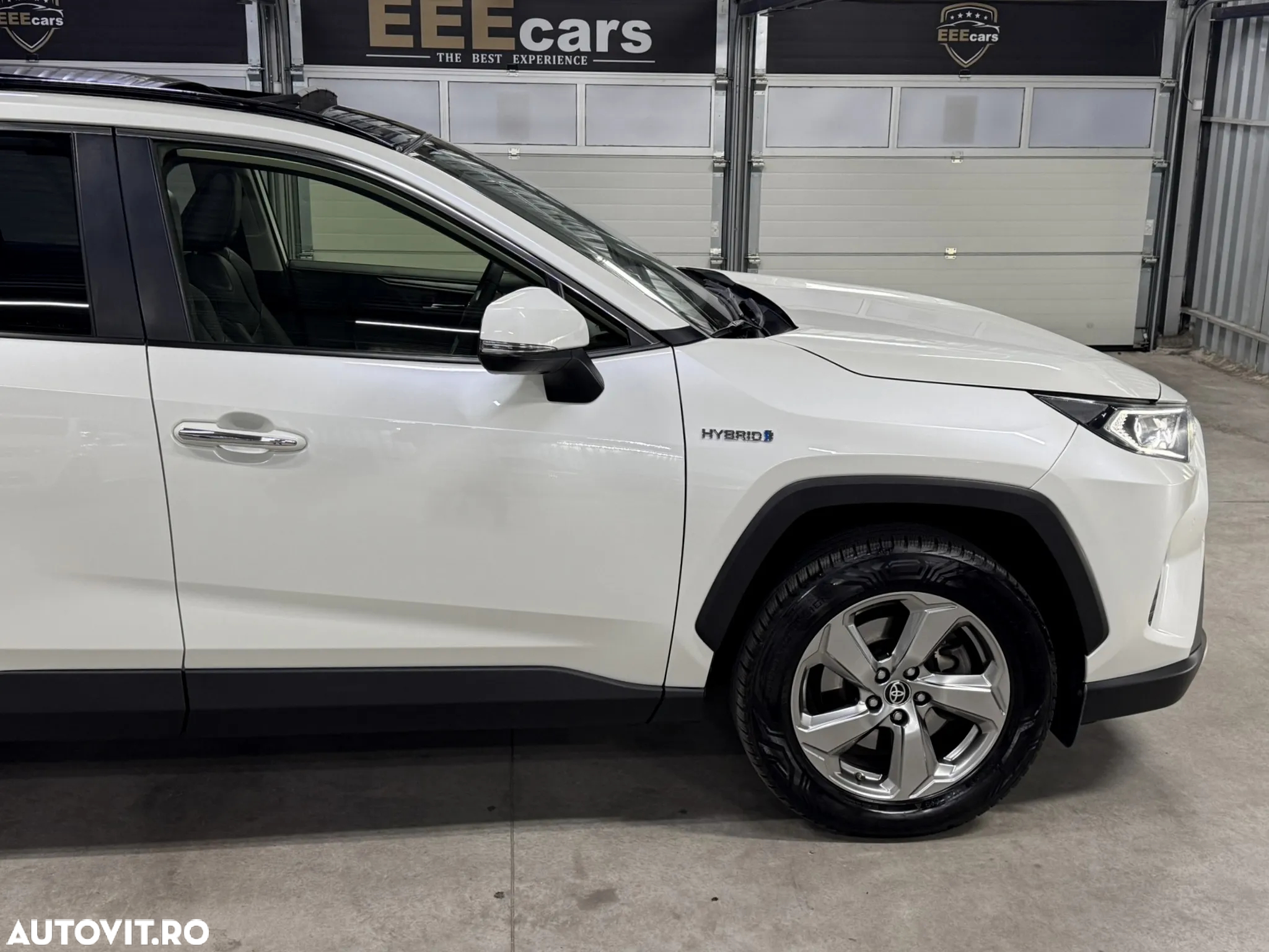 Toyota RAV4 2.5 Hybrid VVT-iE 4x4 Luxury - 17