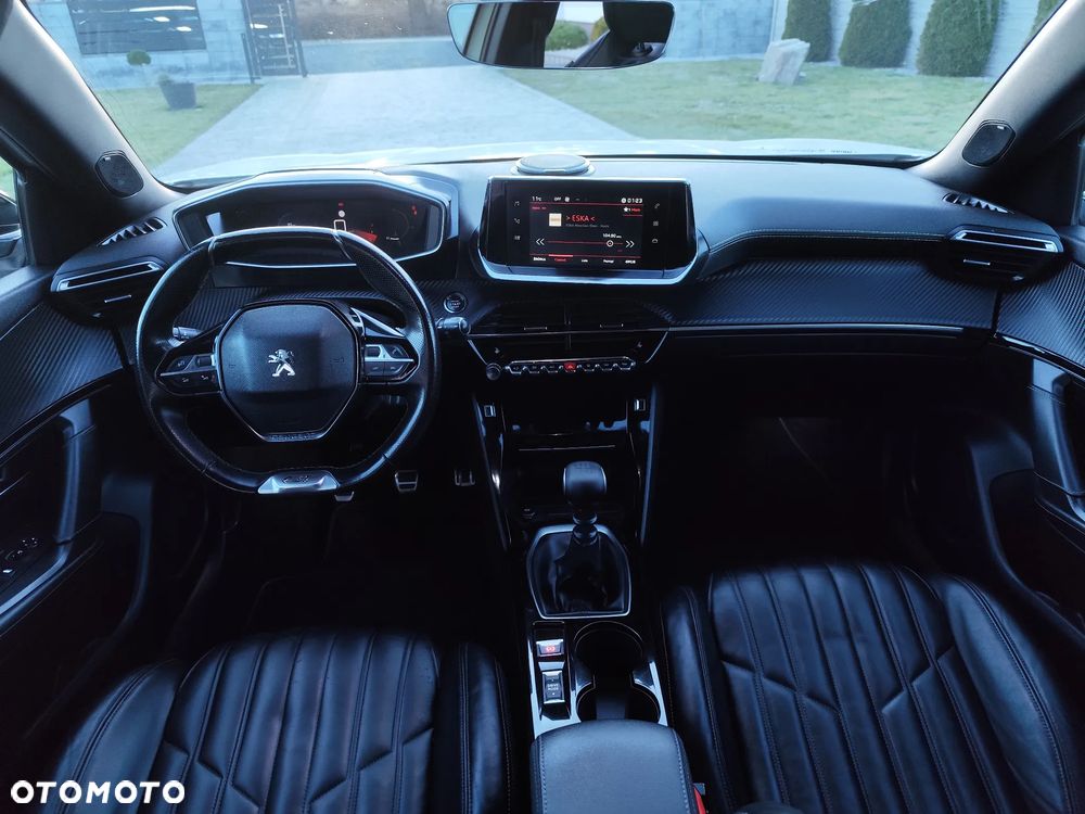Peugeot 2008 1.2 PureTech GT Line S&S - 22