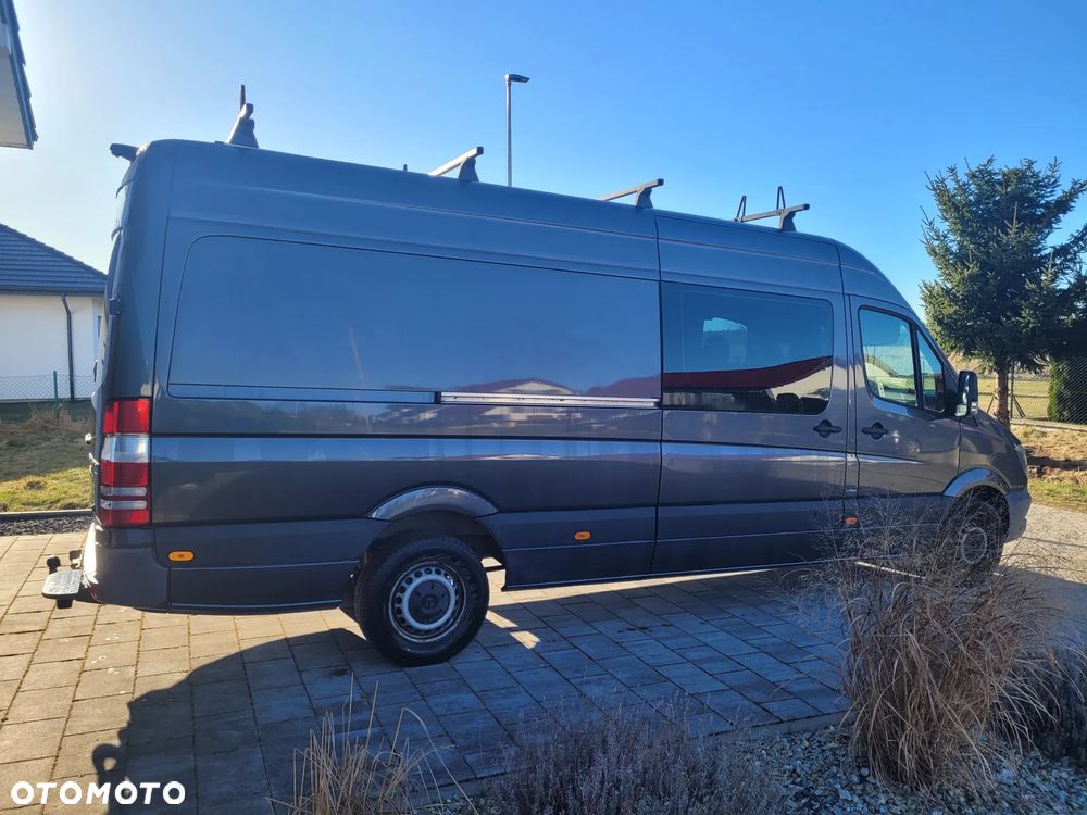 Mercedes-Benz Sprinter - 14