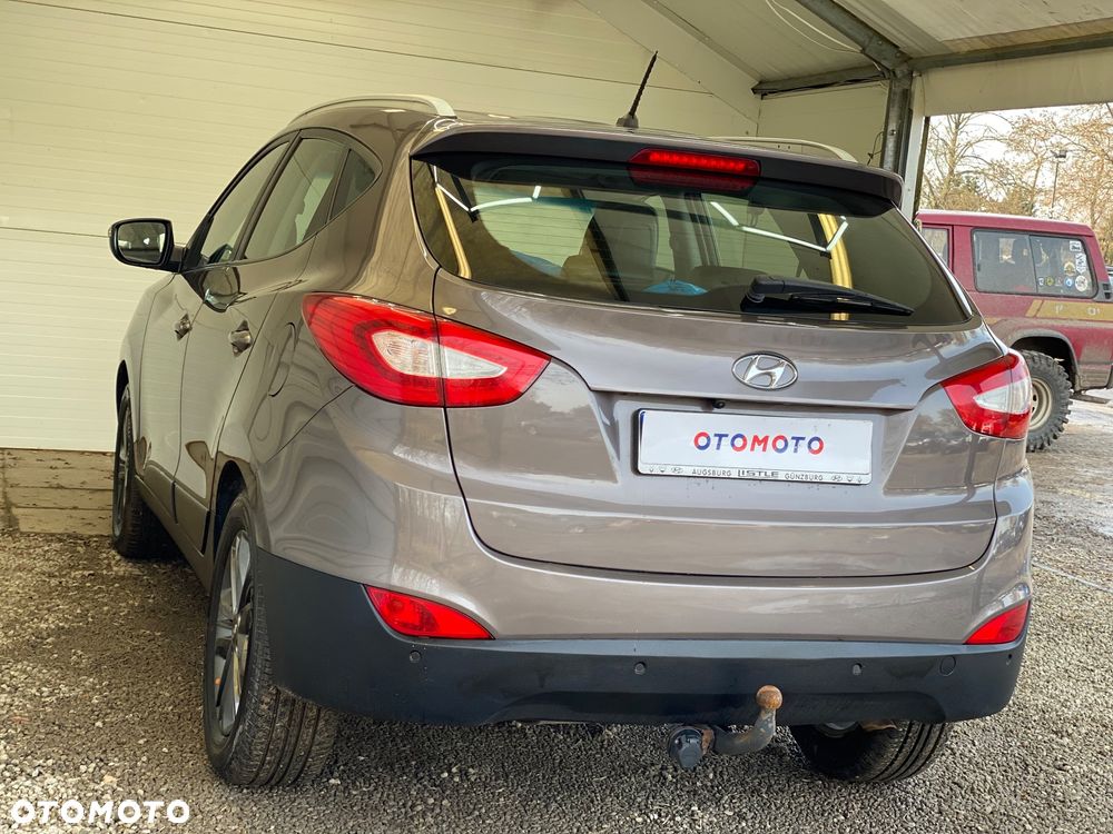 Hyundai ix35 2.0 CRDi 4WD Automatik Fifa World Cup Gold Edition - 4