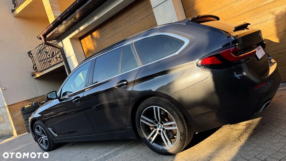BMW Seria 5 520d Sport Line - 8
