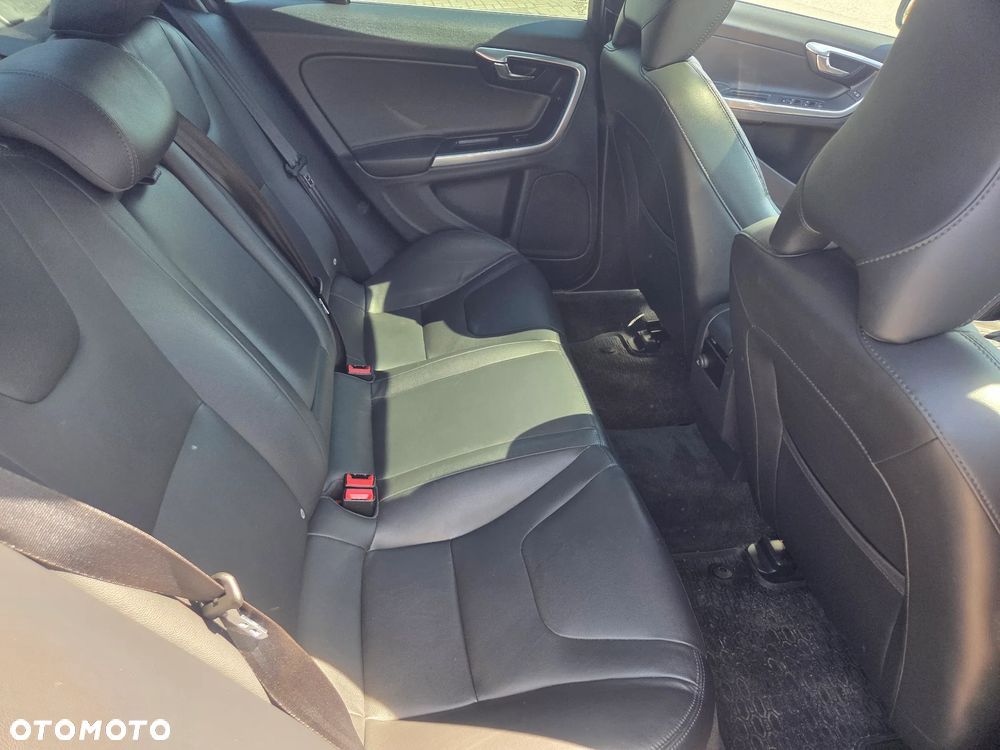 Volvo S60 2.5 T5 AWD - 15