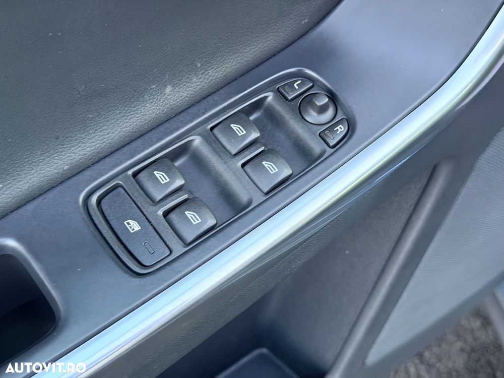 Volvo XC 60 D4 Geartronic Kinetic - 11