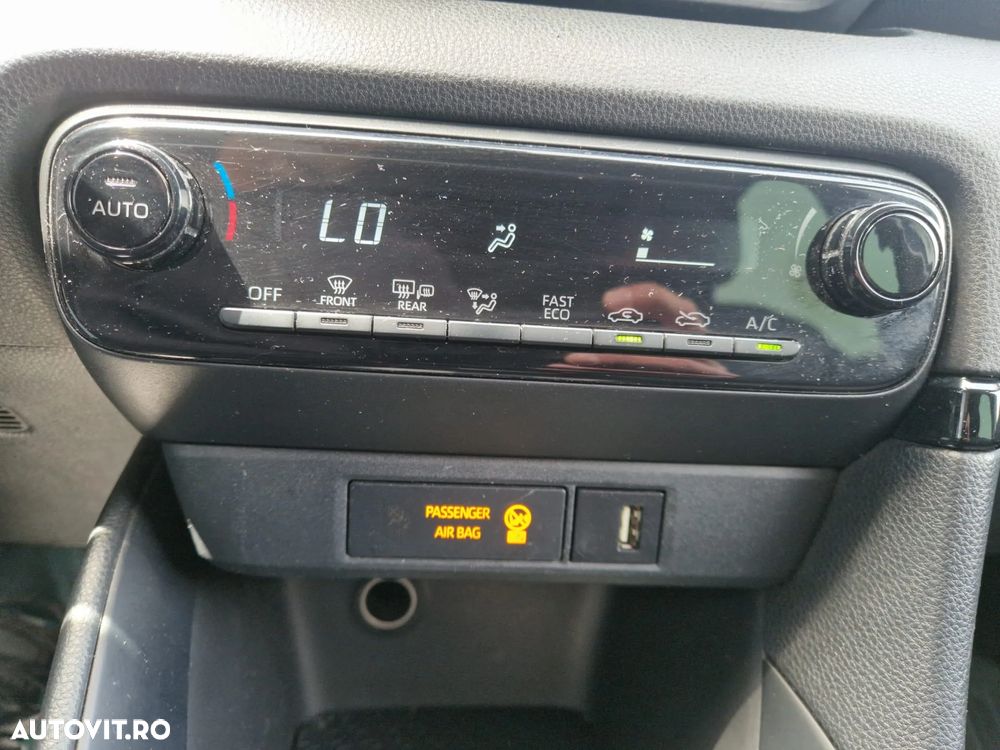 Toyota Yaris 1.5 VVT-i HSD Eco - 17