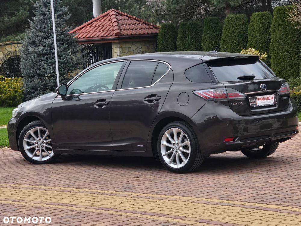 Lexus CT 200h Prestige - 10