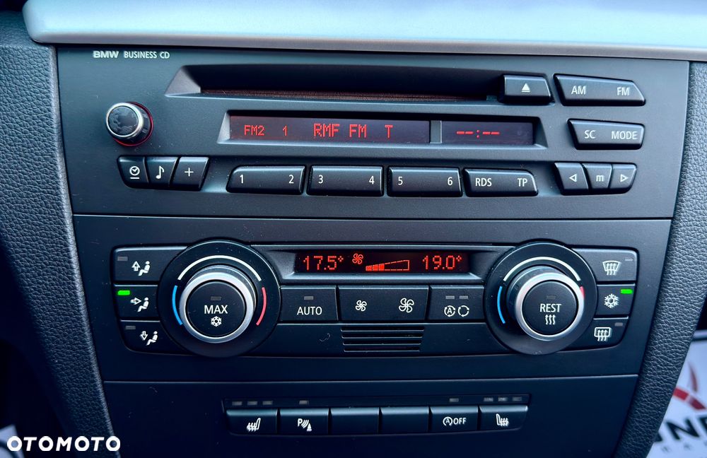 BMW Seria 1 120d DPF - 24