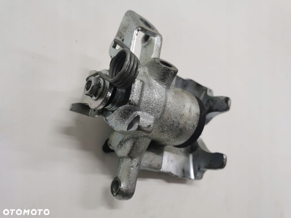Zaciski tylne volkswagen vw t5 t6 - 4