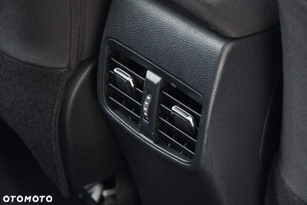 Toyota Corolla 1.8 Business Edition - 22