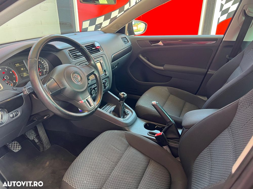 Volkswagen Jetta 1.2 TSI Comfortline - 5