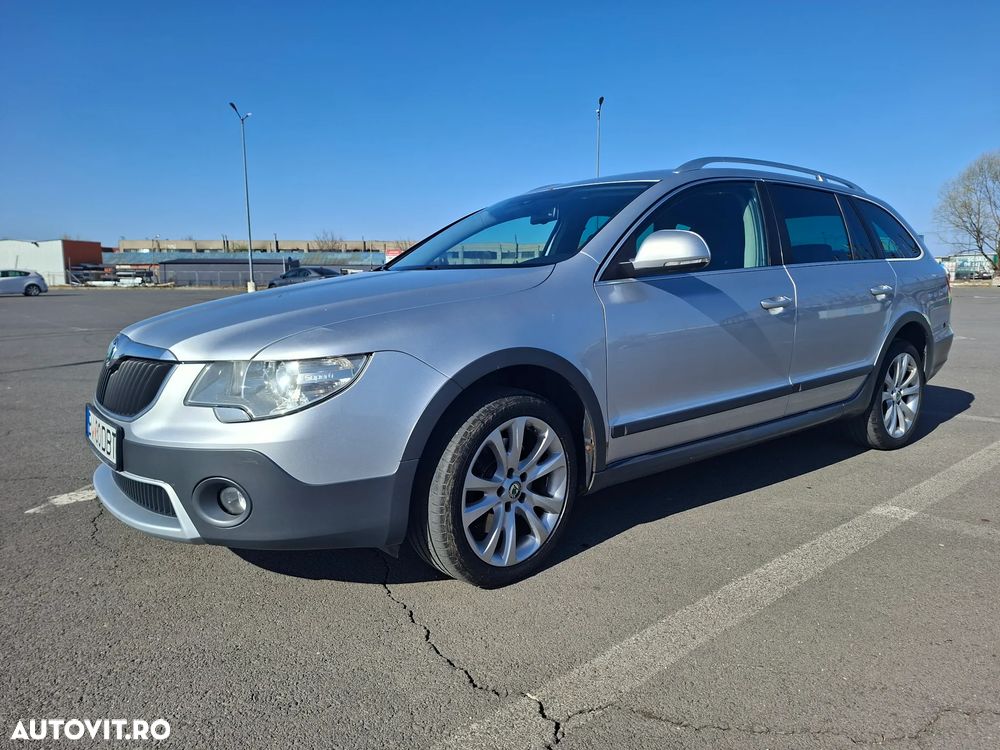 Skoda Superb 2.0 TDI 4X4 Ambition - 1