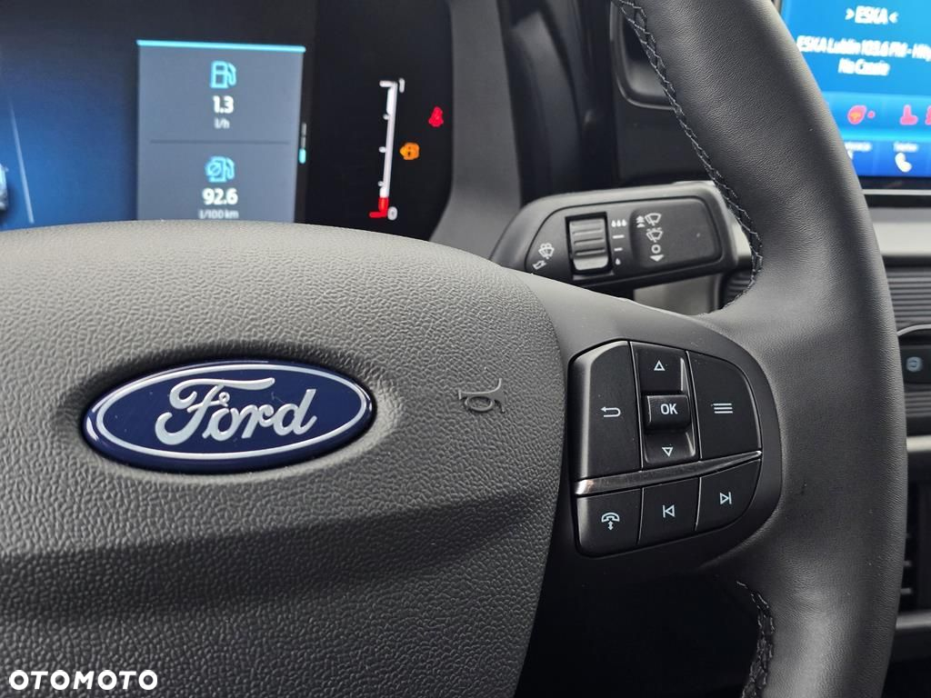 Ford Transit Courier - 13